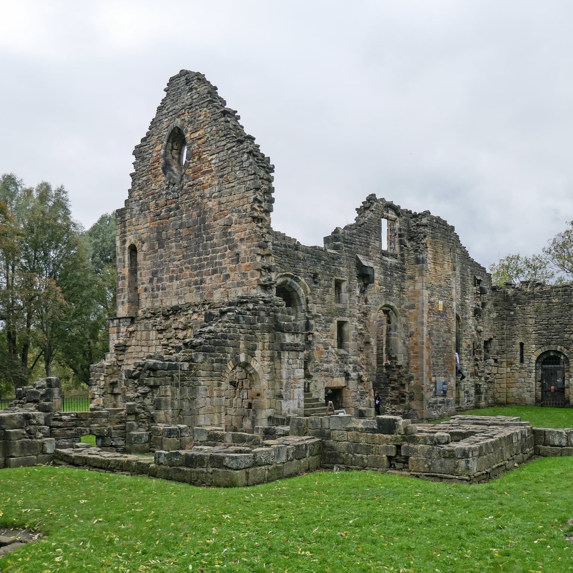 Kirkstall Abbey - 51623328371